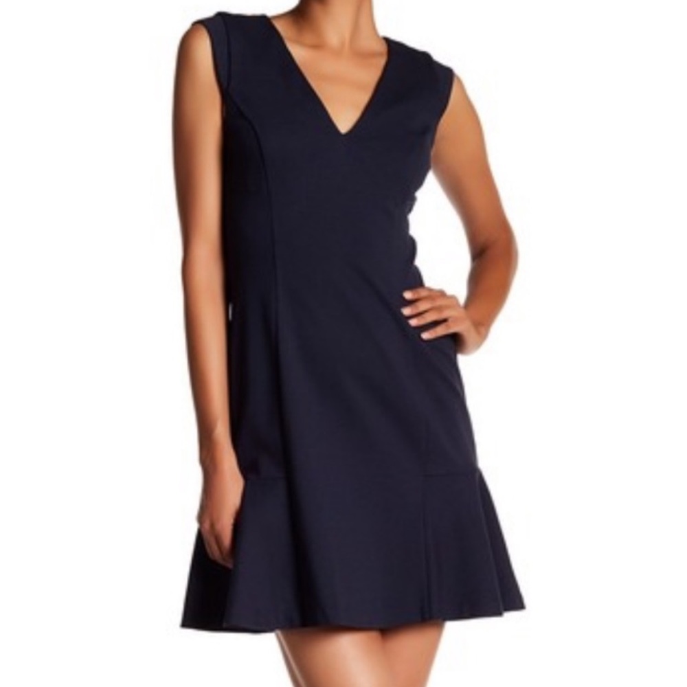 Vince Camuto Navy Blue V-Neck Flounce Hem Cap Sleeve Pleated Dress Size 6